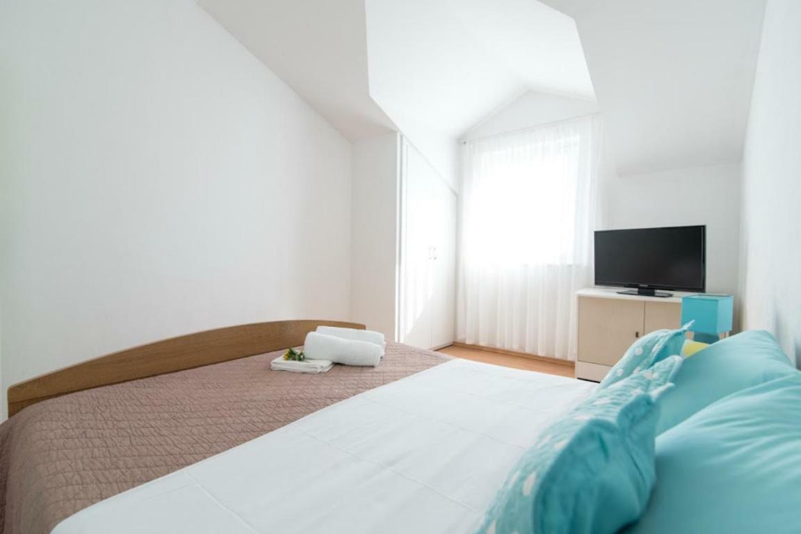 Apartments Petranic ซูเปตาร์ ภายนอก รูปภาพ